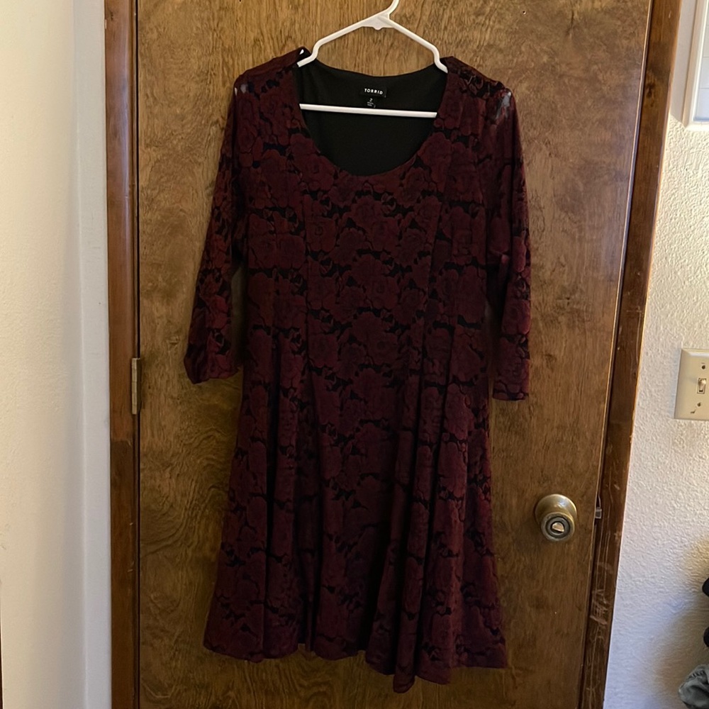 Torrid, 2X, plum/black floral pattern & lace skater dress